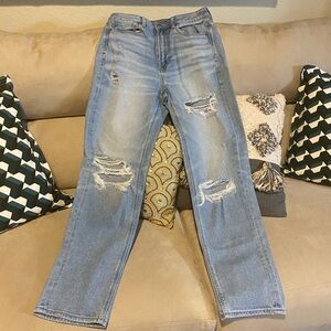 🌻AEO Mom Distressed Jean🌻